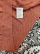 Мужская трикотажная футболка поло кирпичного цвета Brunello Cucinelli Henley из льна и хлопка размер M - изображение 2