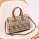 Женская сумка Burberry Medium Check Bowling бежевого цвета артикул 36590 - изображение 2