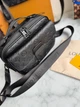 Сумка месенджер Louis Vuitton S Lock чорна (150) - изображение 4