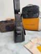 Сумка месенджер Louis Vuitton S Lock чорна (150) - изображение 8