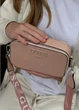 Женская прямоугольная сумка Guess 23705 кросс-боди розовая - изображение 5