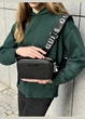 Женская прямоугольная сумка Guess 23705 кросс-боди черная - изображение 6