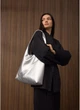 Жіноча сумка Sambag HOBO M срібна з екокожі велика hobo-формат 35×40×8 см 51920 - зображення 7