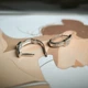 Серебряные серьги с фианитами (2208419) - изображение 5