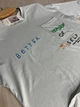 Футболка женская Pepper&mint BX24-19 оверсайз с карманом и вышивкой S светло серая - изображение 7