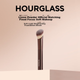 Кисть HOURGLASS для тонального крема скошенная синтетическая - изображение 4