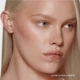 Кремовый бронзер Rhode Pocket Bronze Long-Wearing Cream Bronzer (Pebble) 5.3 g - изображение 4