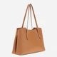 Zestaw (torebka shopper + kosmetyczka) damski Guess HWBG9735230-CAR Brązowy (800070360360) - obraz 3