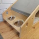 Домик деревянный для кота или собаки с двумя стеклянными мисками и мягкой подушкой серого цвета - изображение 2
