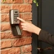 Skrytka na klucze Master Lock z szyfrem (5423EURD) - obraz 5