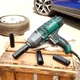 Гайковерт ударный Parkside PDSSE 550 A1 для автомобильных колес 550 Вт 500 Нм с ограничителем момента затяжки и набором насадок в прочном кейсе для хранения инструмента для быстрой и эффективной работы с болтовыми соединениями - изображение 9