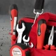 Сумка для инструмента Intertool 305x190x267 мм с 20 карманами из прочного полиэстера 600D с металлическим каркасом и плечевым ремнем для надежной организации и переноски ручных приборов мастера - изображение 6