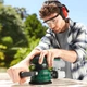 Эксцентриковая шлифовальная машина Parkside аккумуляторная 125 мм 3000 12000 об мин с аккумулятором 2А и зарядным устройством в чемодане для профессиональной деревообработки шлифовки поверхностей мебели и конструкций из дерева для эффективной обработки - изображение 10
