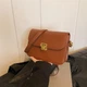 Каркасное кроссбоди с клапаном на замке эко-кожа Lilly P1-2806C коричневое - изображение 2