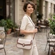 Красивая женская сумка на лето с фактурным клапаном из натуральной кожи Vintage 22623 белая - изображение 2