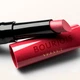 Стойкая матовая помада для губ Bourjois Rouge Velvet Matte Lipstick new 57 Rebelle Red 2.4 г (3616307202534) - изображение 9