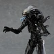Фигурка Ксеноморф RESTEQ 16 см — коллекционная фигурка Чужого из фильма «Alien» на подставке - изображение 3