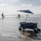 Портативна парасолька-кліпка Sport-Brella Versa-Brella UPF 50+ з універсальним затискачем та поворотом на 360 градусів, темно-синя (1203) - зображення 13