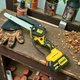 Аккумуляторная минипила DeWalt ручная цепная электропила беспроводная компактная 8 дюймов 48 В 6 А·ч шина 20 см для обрезки деревьев веток сада дачи древесины с автоматической смазкой тормозом 2 АКБ - изображение 3
