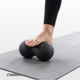 Массажный мячик двойной EasyFit DuoBall EF-2000 EPP 23х12 см мяч для массажа и МФР массажер для спины, ног, рук, шеи и стоп Черный (56002110) - изображение 5