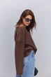 Женский вязаный джемпер oversize шоколадный Arjen 102392, размер L/XL - изображение 5