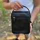 Стильная мужская кожаная барсетка Tiding Bag с ручкой премиум класса из натуральной кожи сумка для документов городская кросс-боди 25 х 22 х 7 см Чёрная (908209) - изображение 3
