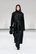Пальто хутряне жіноче COS pony hair-effect leather long coat 1291618001 Eur S Чорний - изображение 1