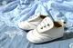 Дитячі кросівки BottiLion Casual Shoes з натуральноі шкіри на липучці , антиковзна підошва, внутрішня устілка 12,5 см ( 1,5-2 роки) , білі з золотистим кантом - изображение 10