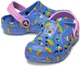 Дитячі крокси для дівчинки Crocs Baya Seasonal Graphic Clog Kids Lapis Multi (27-28, світло синій) - зображення 1