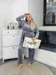 Домашний комплект женский тройка из велюра с футболкой, прямыми брюками на эластичном поясе и халатом на запах больших размеров G&M k-132212 50-52 Размер цвет серый - изображение 3