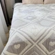 Муслиновый плед-покрывало Mallory Home 3-слойный двусторонний 200×230 см светло-серый сердце - изображение 6