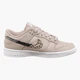 Кроссовки женские Nike Dunk Low Se 37.5 Бежевий DD7099-200 - изображение 3