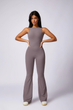 Спортивный комбинезон L с пуш-ап эффектом, вырезом на спине и клешем брюк серый - изображение 7