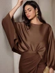 Атласна сукня з рукавами «Летюча миша» ElborDress, коричнева, one size - зображення 3
