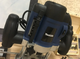 Фрезер Makita 1500 Вт вертикальний фрезерний верстат цанги 6 8 мм ручна машина 6000 34000 об хв для дерева фанери ДСП МДФ пазів кромок профілів отворів з плавним пуском стабілізацією швидкості регулюванням обертів 12 фрезами кейсом - зображення 9