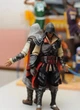 Фигурка игрушка Assassin Creed Ezio Master Assassin 18 см / Коллекционная подвижная экшн-фигура героя игры Ассасин Крид Эцио в черном костюме - изображение 8