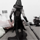 Колекційна екшн-фігурка Пірамідоголова з Сайлент Хілл/Pyramid Head Silent Hill 2 Red Pyramid Thing Stature 22 см з мечем - зображення 3