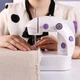 Мини швейная машинка со столом, Mini Sewing SM202A / Портативная машинка для шитья / Швейная мини машинка - изображение 6