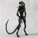 Фигурка Alien Romulus Scorched Xenomorph 25 см — Коллекционная игрушка-монстр Чужой Ромул в подарочной упаковке - изображение 5