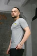 Чоловіча футболка з прапором на грудях Intruder сіра трикотажна бавовняна патріотична повсякденна стильна класична для чоловіків/M - зображення 5