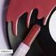 Блеск для губ с маракуей Tarte maracuja juicy lip plumping gloss, hibiscus – лилово-ягодный, 2.7 g - изображение 5