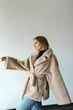 Женская зимняя двусторонняя шуба UF-Fashion N88V 52 бежевый - изображение 3