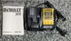 Зарядний пристрій DeWALT DCB1104 - зображення 3