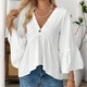 Жіноча блузка А-силуету з рукавами-дзвонами BantyBlouse, біла, розмір M-L - зображення 2