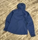 Мембранна жіноча куртка вітровка водонепроникна Outdoor Research Aspire GORE-TEX з капюшоном трекінгова гор текс синій розмір M - изображение 7