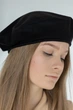 Берет замшевый демисезонный D.Hats черного цвета - изображение 5
