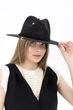Шляпа федора летняя с тонкой рафии черная с золотистой цепью D.Hats - изображение 1