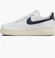 Кросівки жіночі Nike Air Force 1 '07 Flyease 39 Білий HJ9122-100 - зображення 1