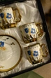 Сервіз для кави на 6 пр 12 предметів набір чашок з блюдцем з синіми квітами та золотом чашки для еспресо подарункова коробка - зображення 2
