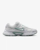 Кроссовки женские Nike V5 Rnr 38.5 Белый HQ7901-106 - изображение 3